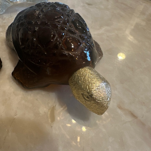 Avon Amber Glass Turtle Figurines-one with original perfume - Picture 6 of 9